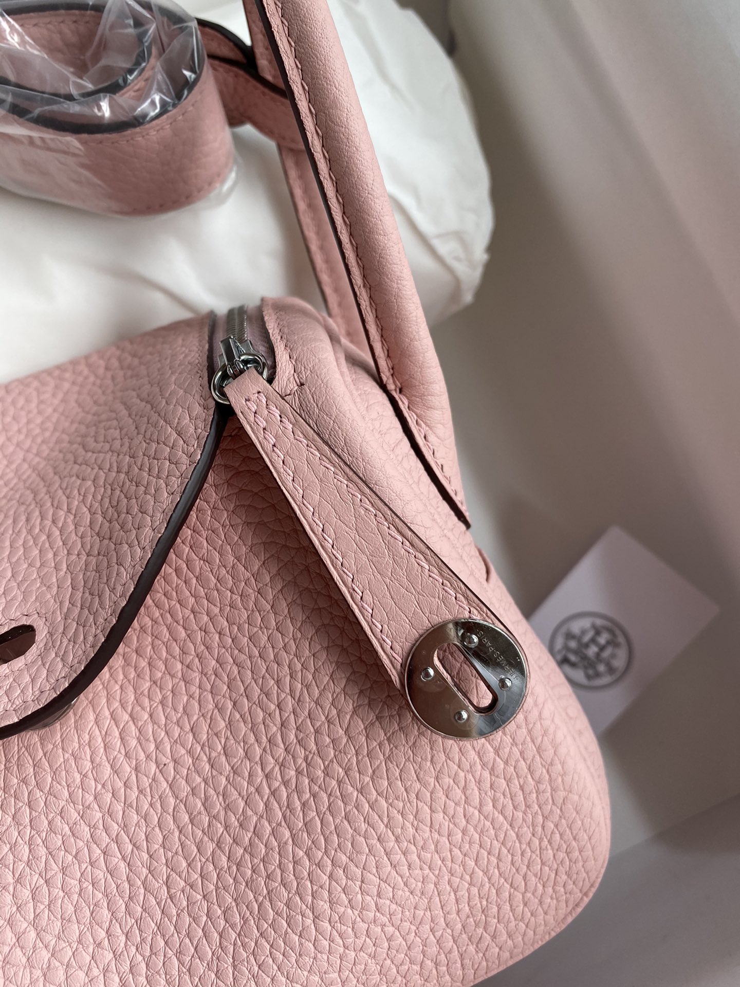 Hermes Mini Lindy 19cm Handbag Shoulder Bag In Pink Clemence Leather